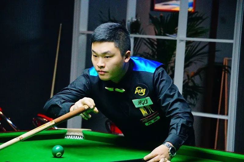 士外线球员 士外线球员