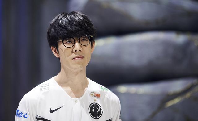 与另一位领 与另一位领