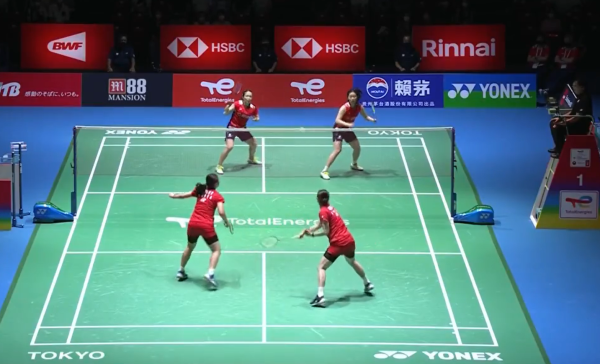 场边的这名 场边的这名