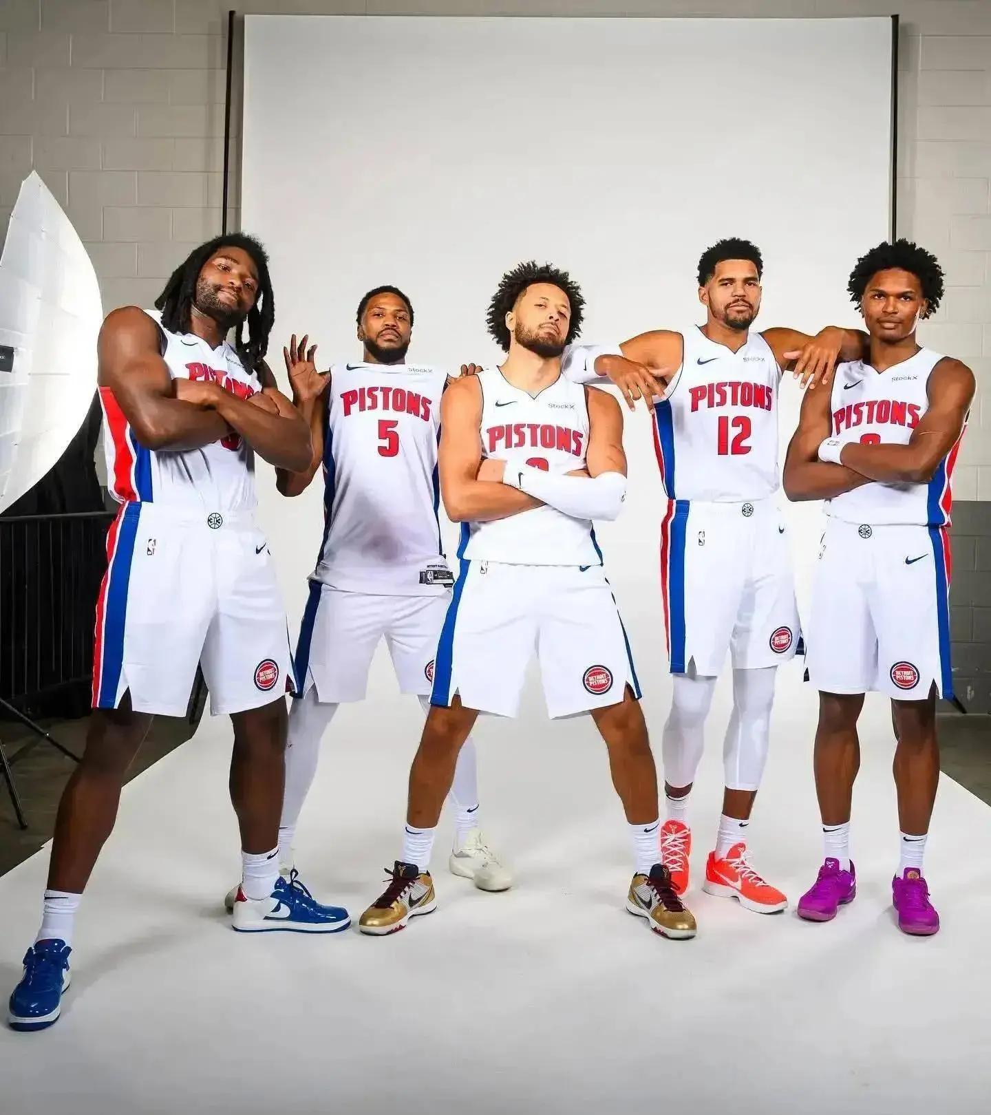 被不断加速 被不断加速