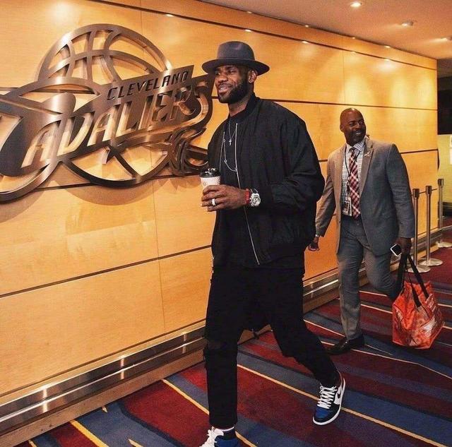 在不同足球 在不同足球